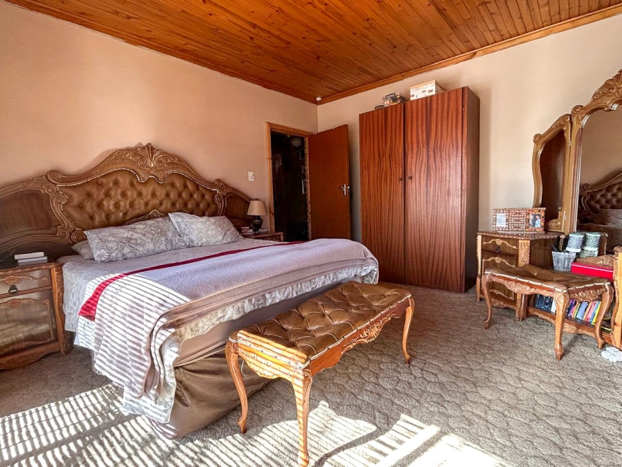 3 Bedroom Property for Sale in Kannoniers Park North West
